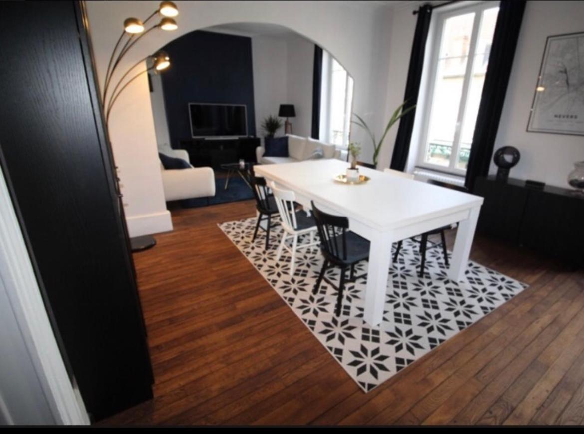 Appartement De Charme En Plein Coeur De Nevers Kültér fotó